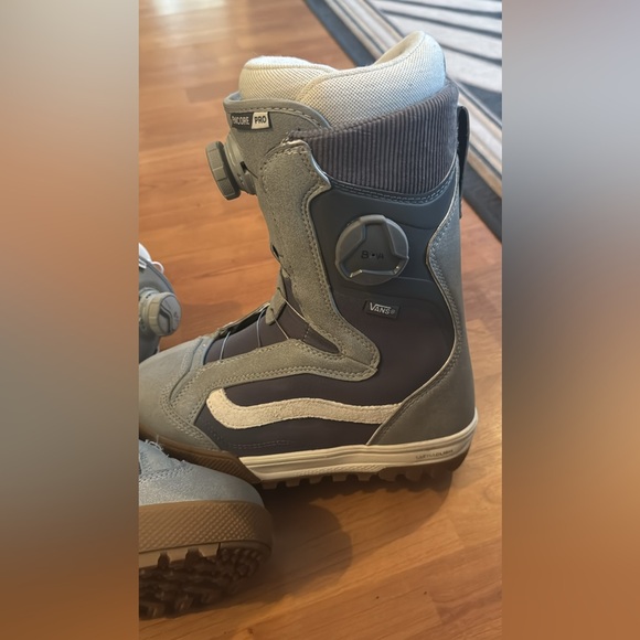 Vans Women's Encore Pro Snowboard Boots - Gray - Picture 4 of 7